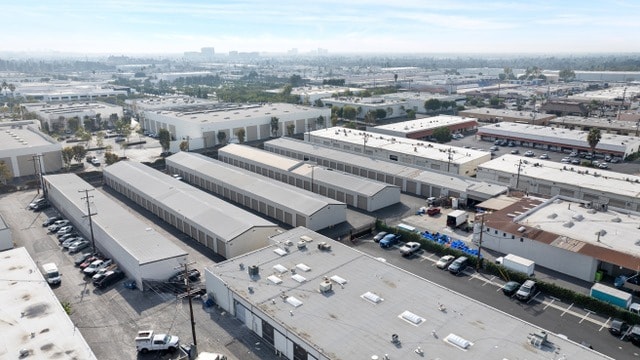 1610 E Edinger Ave, Santa Ana, CA for lease - Building Photo - Image 1 of 6