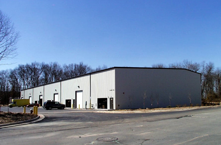 44819 Acacia Ln, Sterling, VA for lease - Building Photo - Image 2 of 17