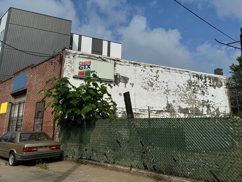 825-29 Aramingo ave, Philadelphia, PA for sale - Building Photo - Image 3 of 19