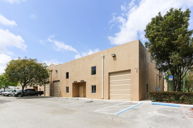 More details for 4628-4648 NW 133rd St, Opa-locka, FL - Industrial for Lease