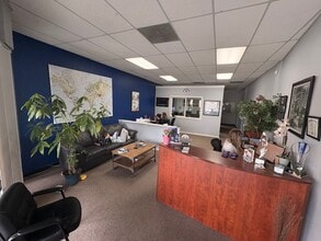 28200 Bouquet Canyon Rd, Santa Clarita, CA for lease Interior Photo- Image 1 of 11