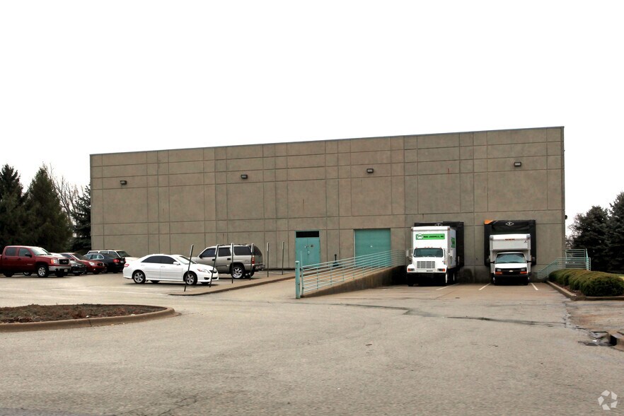 12500 Westport Rd, Louisville, KY à louer - Photo du bâtiment - Image 2 de 6