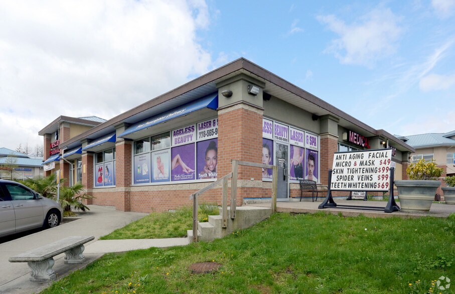 8585 160th St, Surrey, BC à vendre - Photo du bâtiment - Image 2 de 3