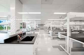 9276 Scranton Rd, San Diego, CA for lease Interior Photo- Image 2 of 7