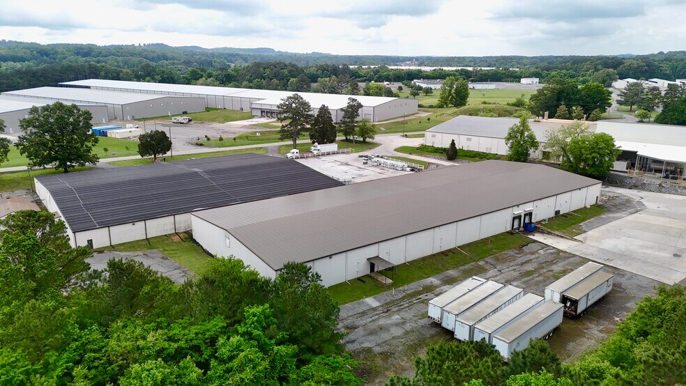 2915 20th St NE, Cleveland, TN à louer - Photo du bâtiment - Image 3 de 10