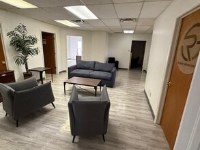 6501 Boeing Dr, El Paso, TX à louer Photo du bâtiment- Image 2 de 17