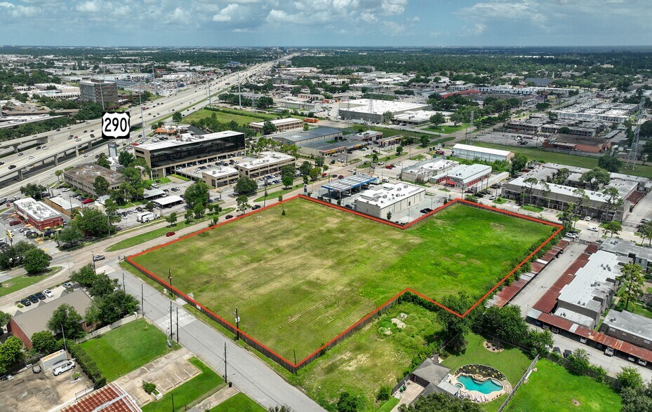 2800 Mangum Rd, Houston, TX à vendre - Photo du bâtiment - Image 1 de 3