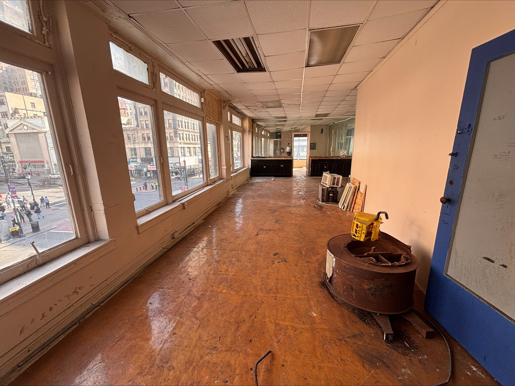 789 Broad St, Newark, NJ for lease Interior Photo- Image 1 of 3