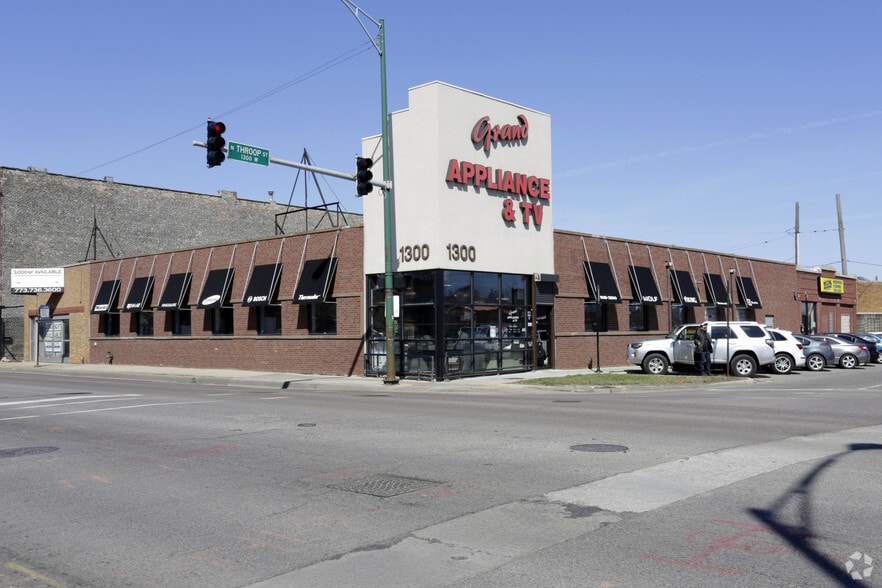 1300-1308 W North Ave, Chicago, IL for lease - Primary Photo - Image 1 of 7