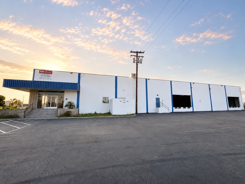 6909 E Washington Blvd, Montebello, CA à louer - Photo du bâtiment - Image 3 de 15