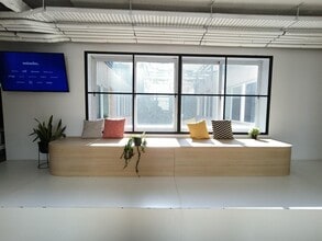 Office in Madrid, Madrid for lease Interior Photo- Image 2 of 8