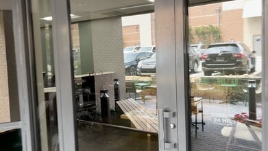 278 Franklin Rd, Brentwood, TN à louer - Vidéo sur l’inscription commerciale
