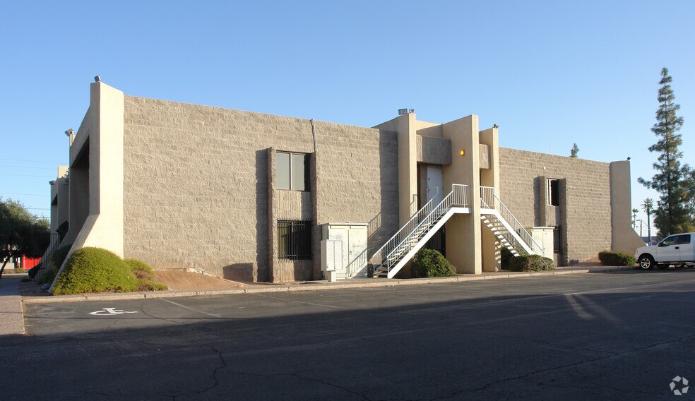 165 E Southern Ave, Mesa, AZ à louer - Photo du bâtiment - Image 3 de 60