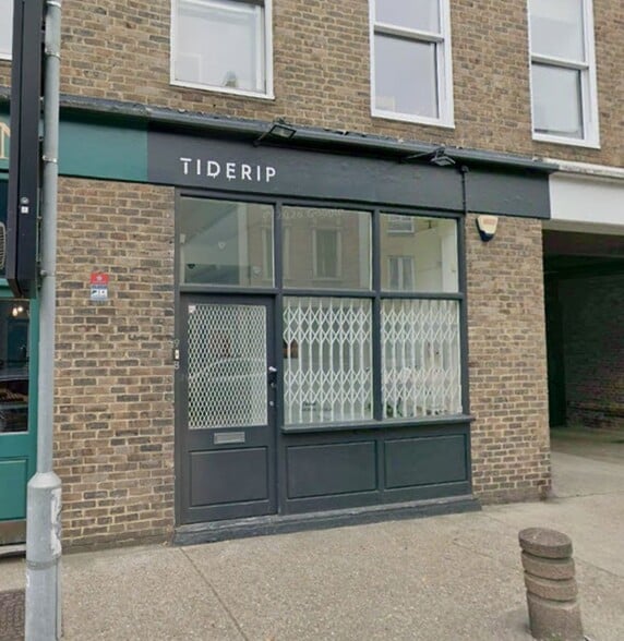 7-9 Battersea Sq, London for lease - Building Photo - Image 1 of 10