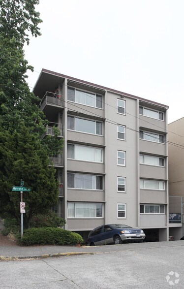 301 E Thomas St, Seattle, WA à vendre - Photo du bâtiment - Image 2 de 11