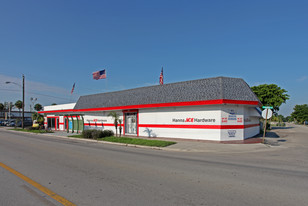 Hanna Ace Hardware - Propriété automobile