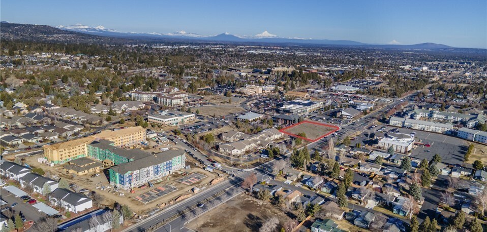 1221 NE Medical Center Dr, Bend, OR à vendre Photo principale- Image 1 de 5