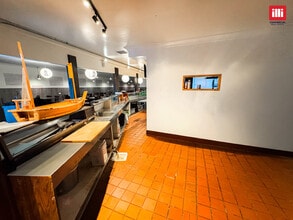 18400-18406 Ventura Blvd, Tarzana, CA for lease Interior Photo- Image 2 of 10