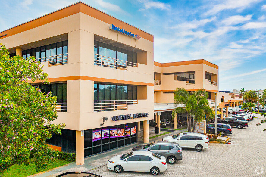 2855-2921 Stirling Rd, Hollywood, FL for lease - Building Photo - Image 1 of 13