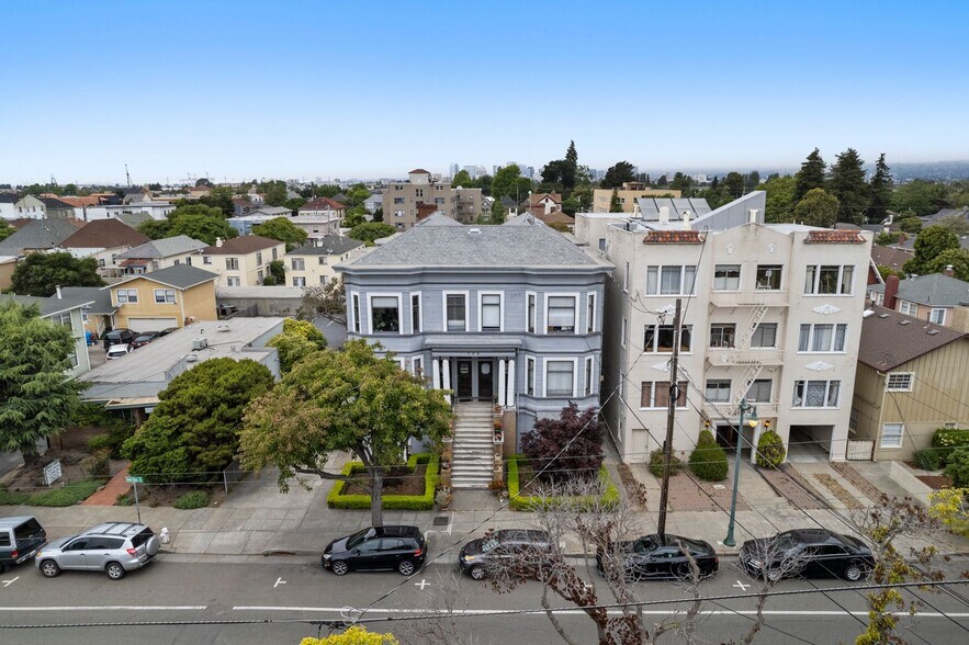 739 Santa Clara Ave, Alameda, CA à vendre - Photo du bâtiment - Image 1 de 30