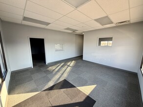 380 Oaks Xing, Plainwell, MI à louer Photo intérieure- Image 1 de 5