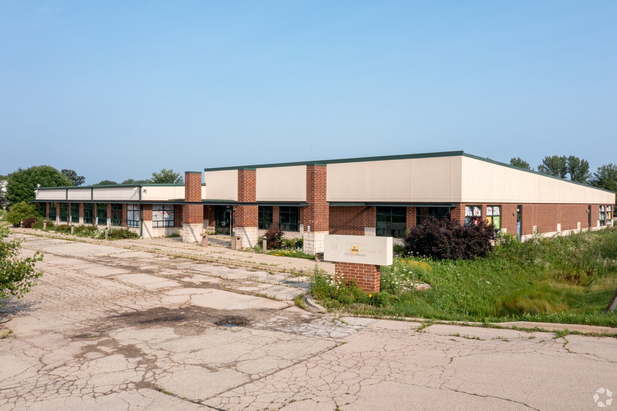 2702 Agriculture Dr, Madison, WI for lease Building Photo- Image 1 of 17