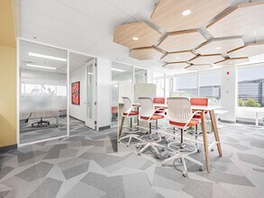 6985 Financial Dr, Mississauga, ON à louer Photo intérieure- Image 1 de 10