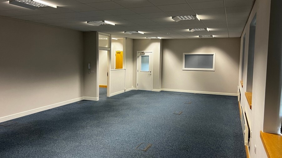 York Rd, Leeds for lease Interior Photo- Image 1 of 1