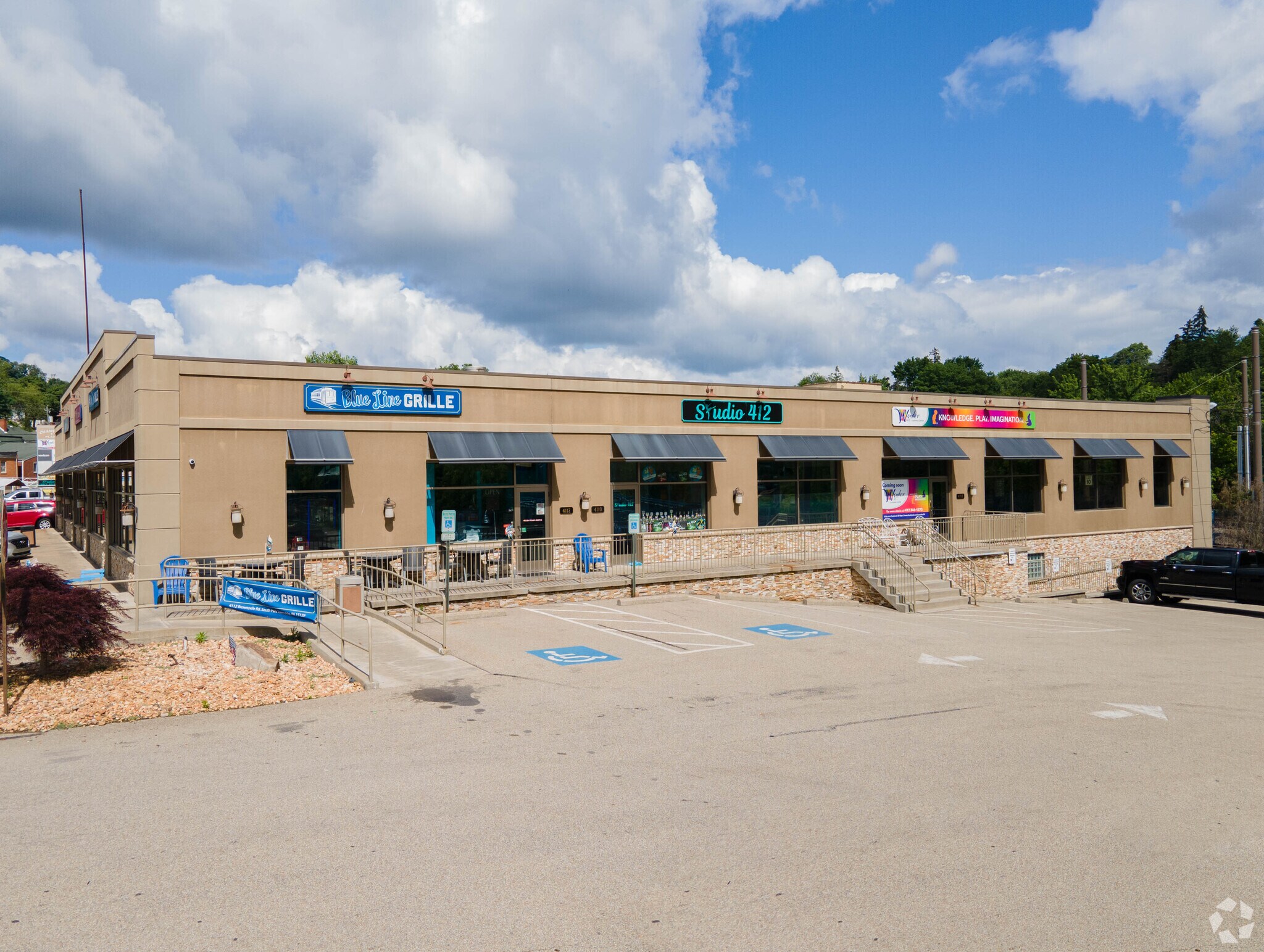 4120 Brownsville Rd, South Park, PA à louer Photo principale- Image 1 de 7