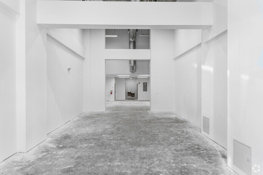 136 NW 26th St, Miami, FL à vendre - Photo intérieure - Image 2 de 19