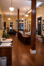 301 Washington St W, Charleston, WV à louer Photo intérieure- Image 1 de 3