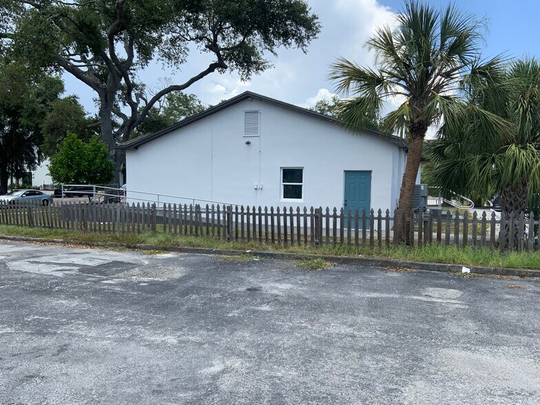 3638 1st Ave N, Saint Petersburg, FL à vendre - Photo du bâtiment - Image 2 de 18