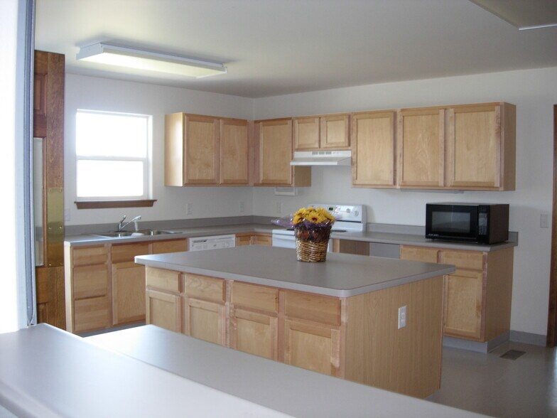 255 E 8th Ave, Akron, CO à vendre - Photo intérieure - Image 3 de 6