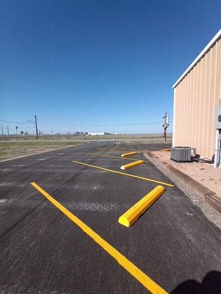 3410 E Grimes St, Harlingen, TX for lease - Building Photo - Image 2 of 10