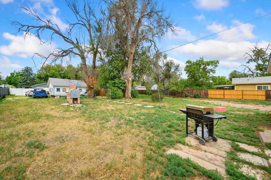 323 N Howes St, Fort Collins, CO à vendre - Photo du bâtiment - Image 3 de 8