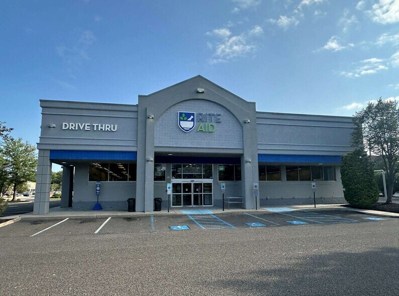 860 Cooper St, Woodbury, NJ for lease - Building Photo - Image 1 of 7