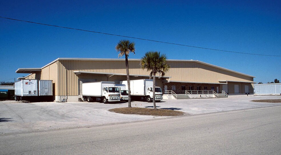 11320 Satellite Blvd, Orlando, FL for lease - Building Photo - Image 2 of 4