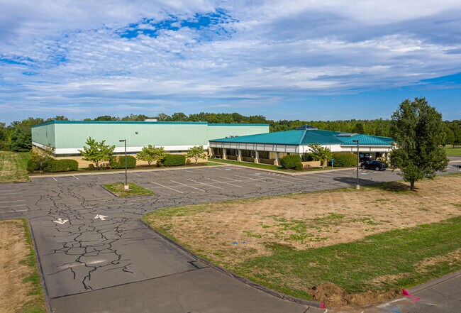Plus de détails pour 1404 Blue Hills Ave, Bloomfield, CT - Industriel à louer