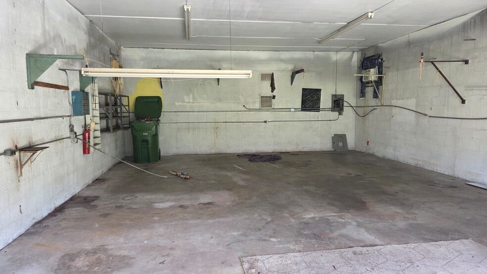 712 NW 1st Ave, Fort Lauderdale, FL à louer - Photo du bâtiment - Image 3 de 4