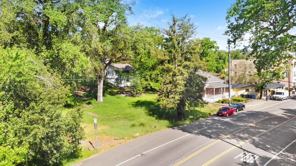 13790 Arnold dr, Glen Ellen, CA à vendre - Photo du bâtiment - Image 2 de 5