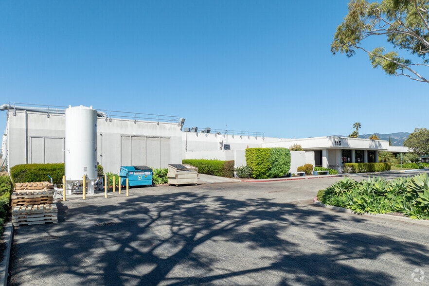115 Robin Hill Rd, Goleta, CA for sale - Building Photo - Image 3 of 11