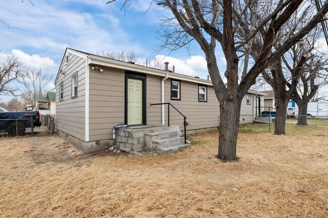 Plus de détails pour 5997 Magnolia St, Commerce City, CO - Multi-résidentiel à vendre