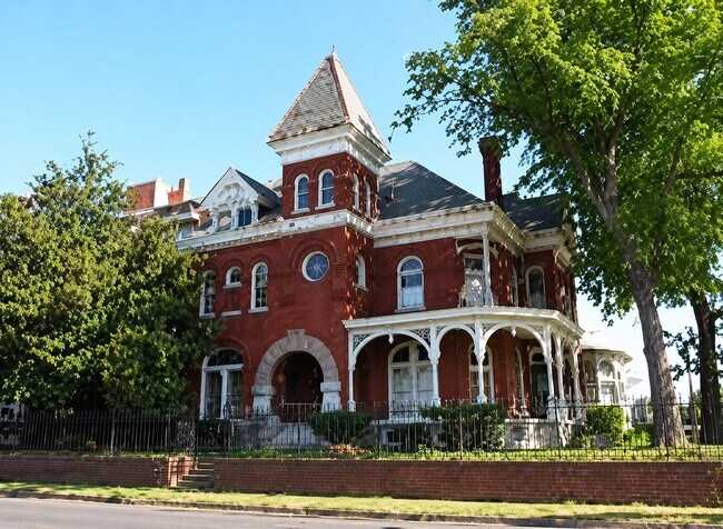 Plus de détails pour 756 Jefferson Ave, Memphis, TN - Bureau à vendre