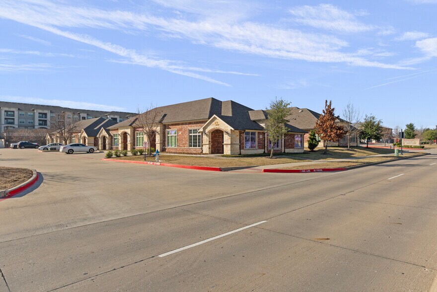 8951 Collin McKinney Pky, McKinney, TX à louer - Photo du bâtiment - Image 3 de 16