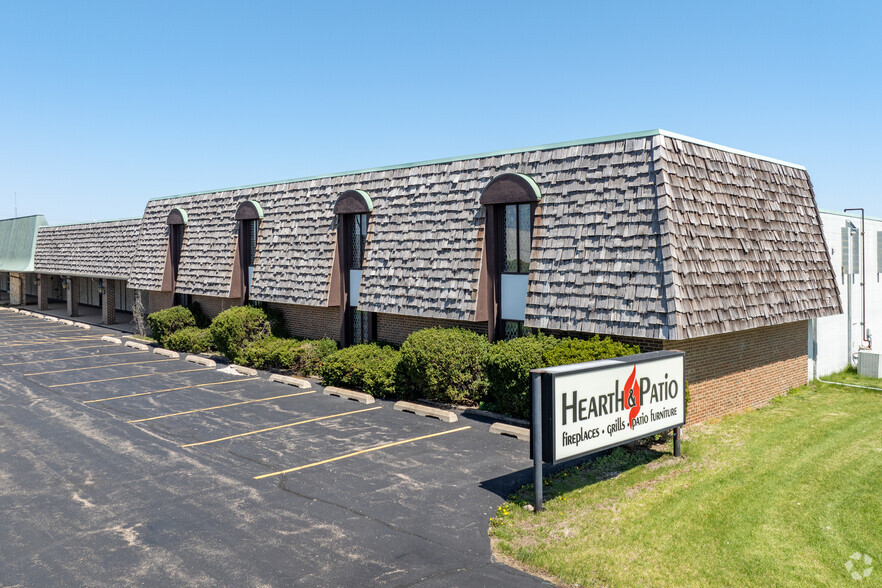 8304-8320 N University St, Peoria, IL for lease - Building Photo - Image 1 of 4