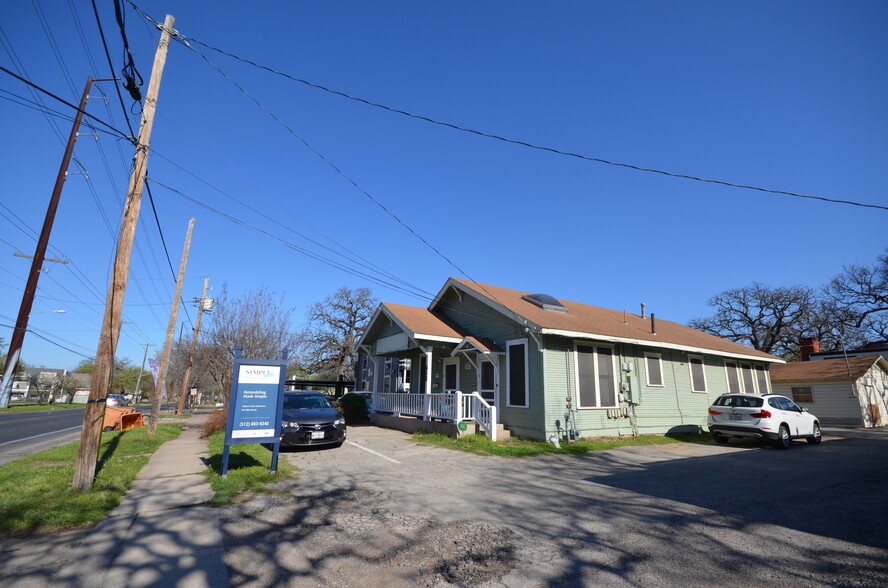 108 W 38th St, Austin, TX for lease - Building Photo - Image 2 of 2