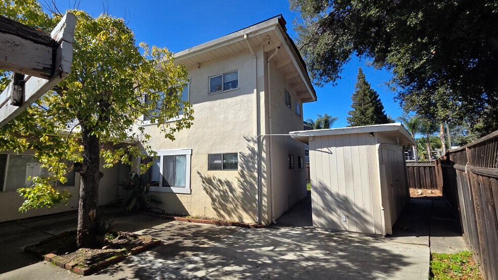 328 Higdon Ave, Mountain View, CA à vendre - Photo du bâtiment - Image 2 de 11