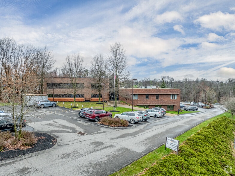 115 Technology Dr, Pittsburgh, PA for lease - Building Photo - Image 2 of 22