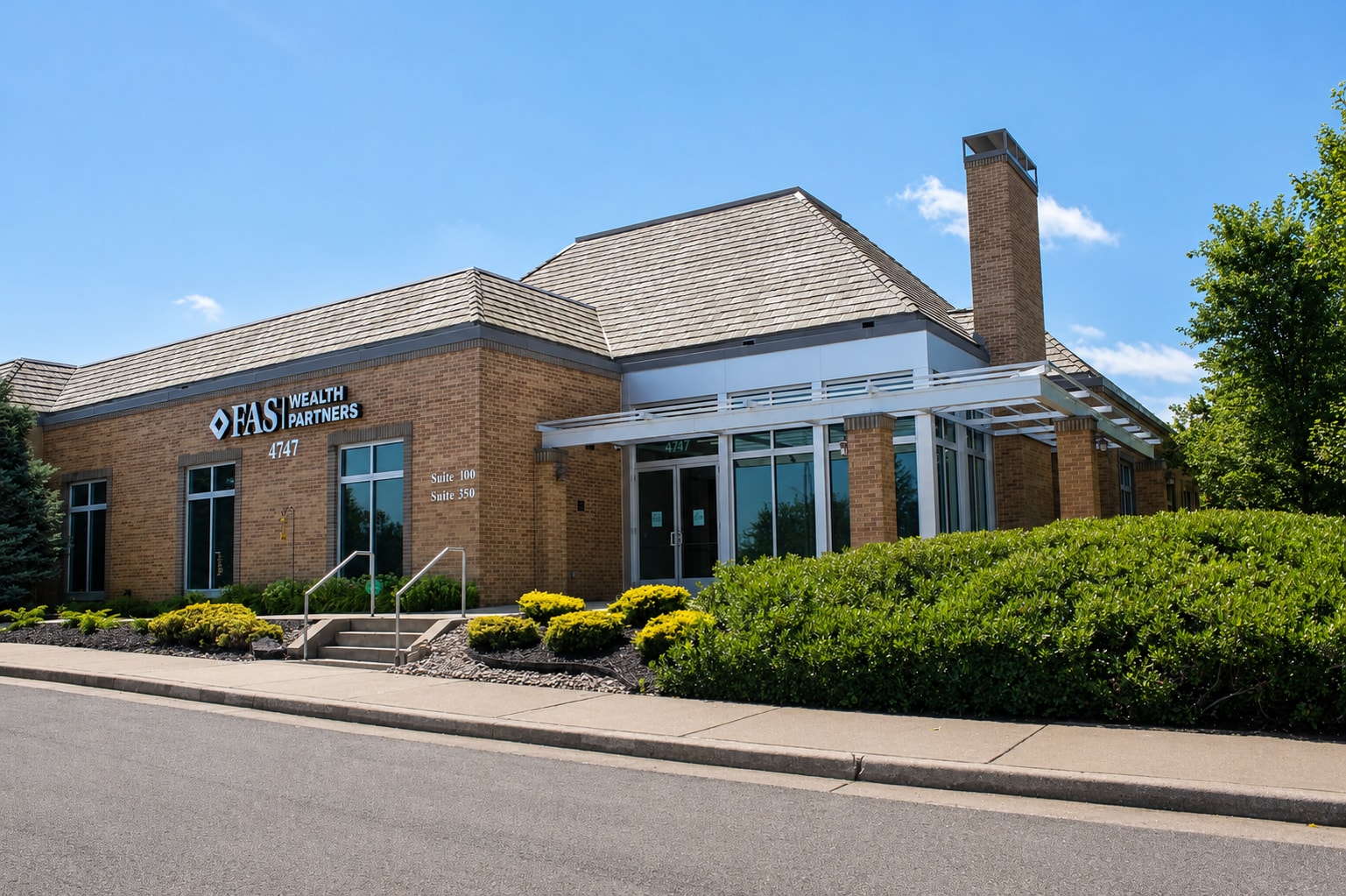 4747 W 135th St, Leawood, KS for lease Interior Photo- Image 1 of 3