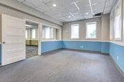 1575 Hillside Ave New Hyde-large-007-013-Office Space-1500x1000-72dpi